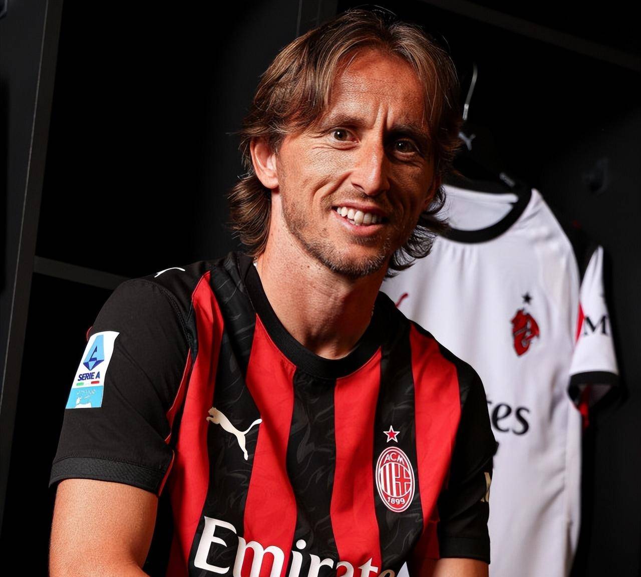 齐沃：我们不会怀疑劳塔罗的重要性，我和他每天都拥抱