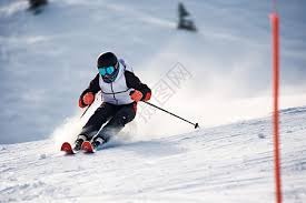 佩工：皮球先打在球员身上再弹到手上，裁判硬造了一个点球